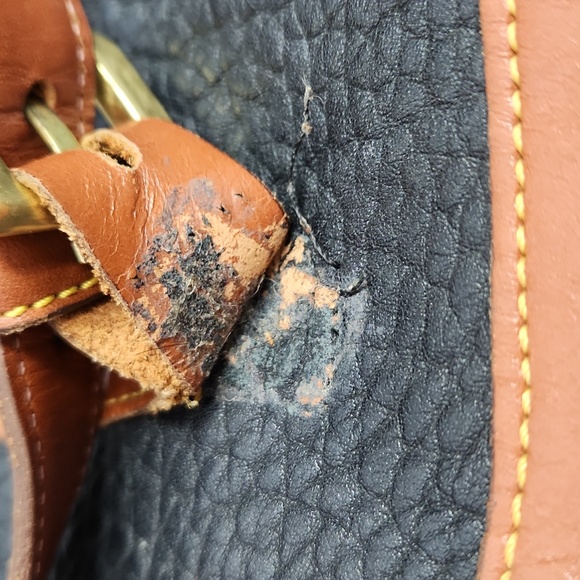 Vintage Dooney & Bourke Bucket Bag - Picture 11 of 16